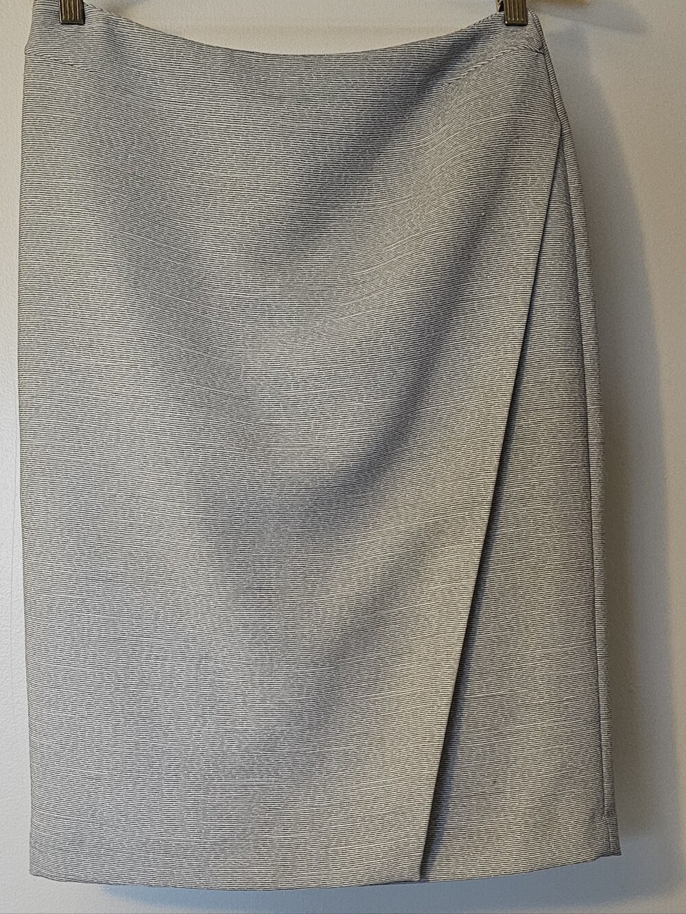Tahari Arthur S. Levine Faux Wrap Pencil Skirt | Size 6